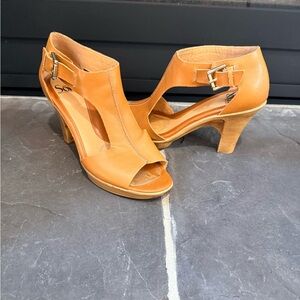 Sofft Tan Leather Peep-Toe Heels